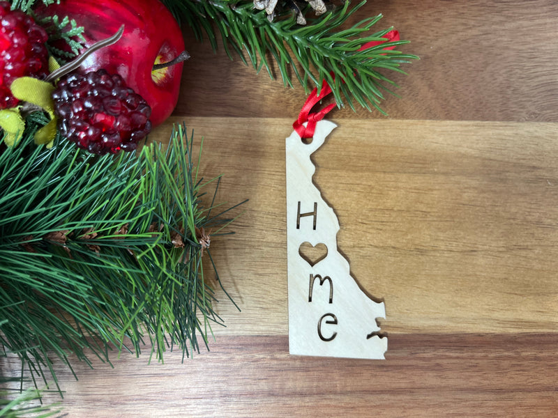Delaware State Wood Christmas Ornament